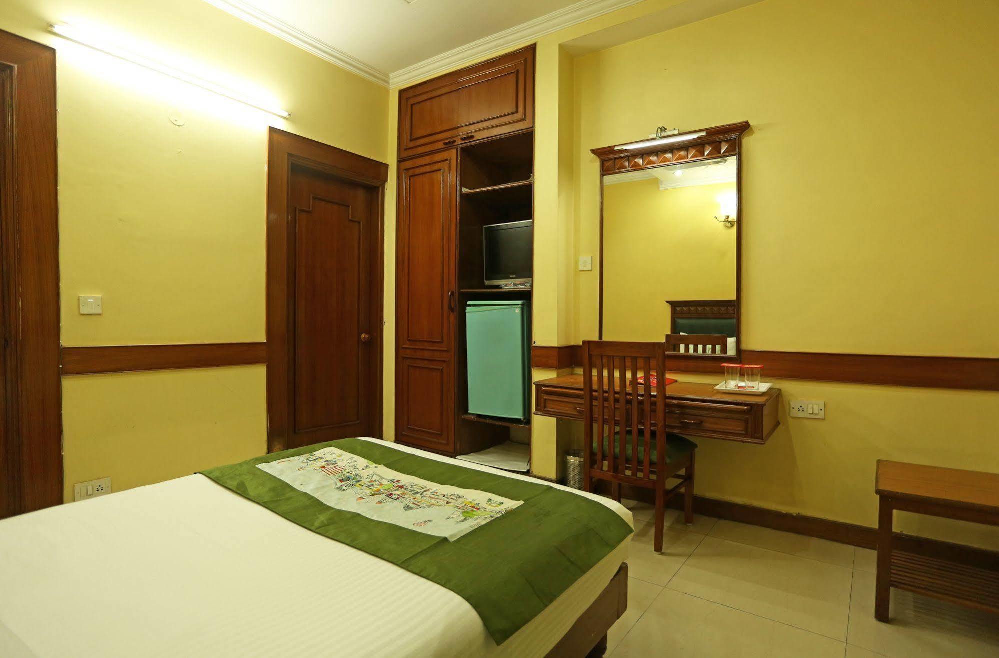Oyo Kalkaji Mandir Hotel