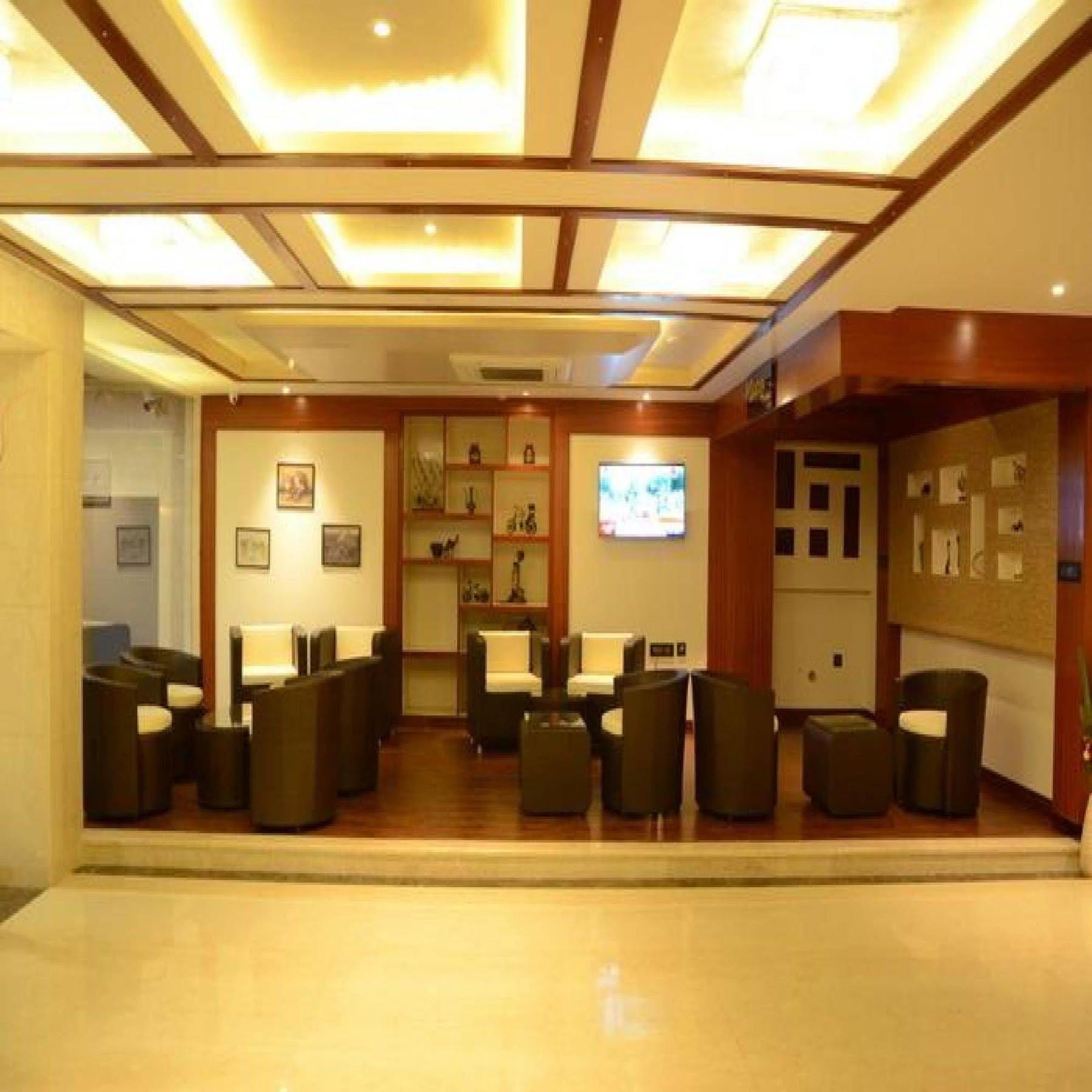 Charanpahari Hotel 3*