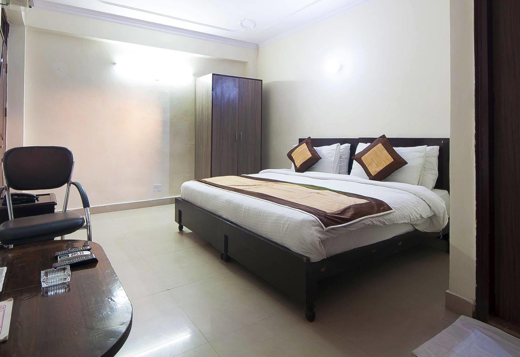 Charanpahari 3* New Delhi