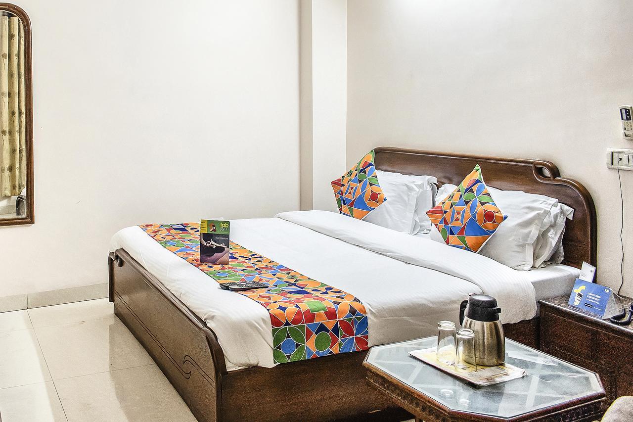 Hindustan International Hotel