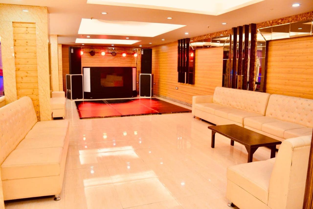 S.k Crown Park Naraina 3* New Delhi