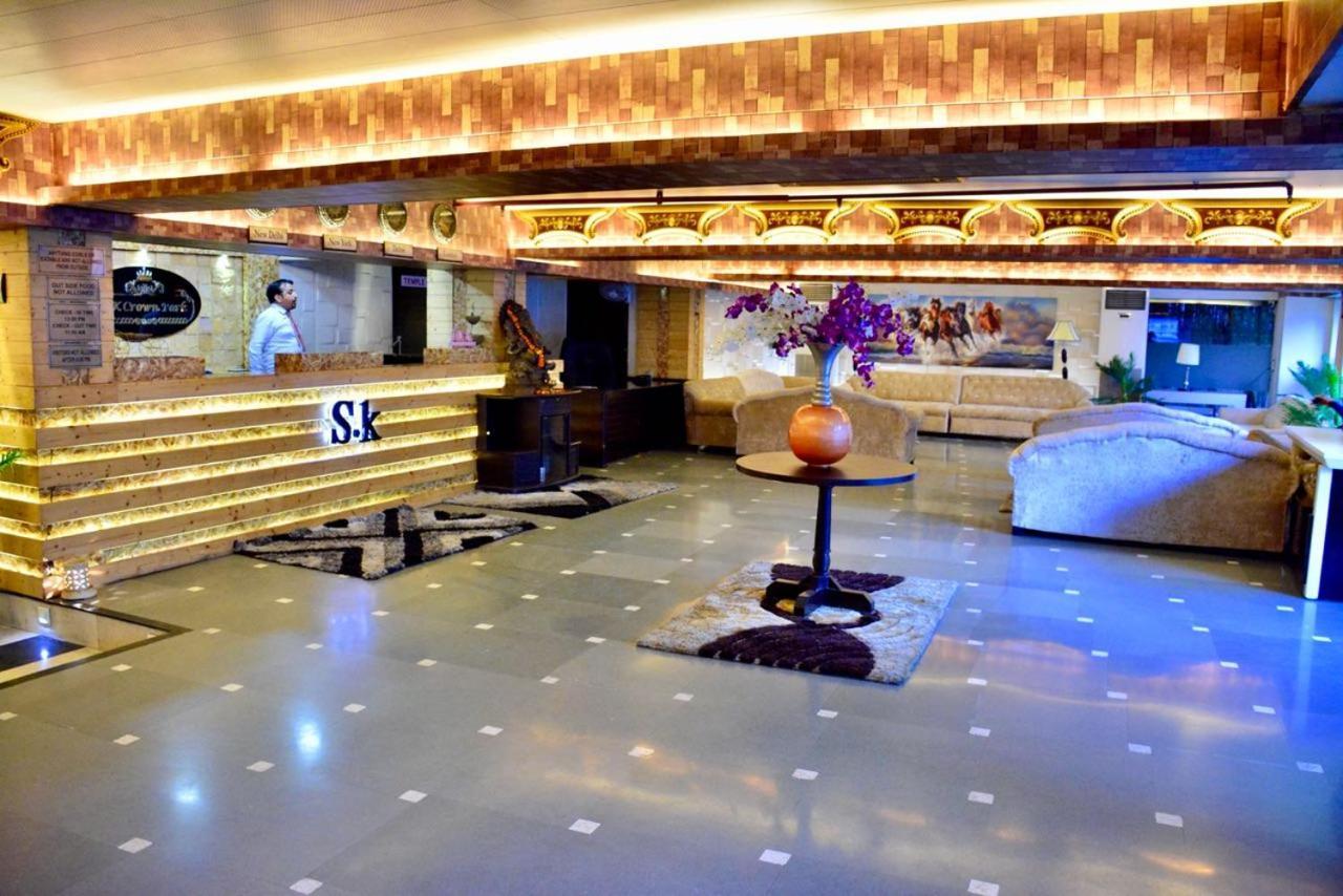 S.k Crown Park Naraina 3*