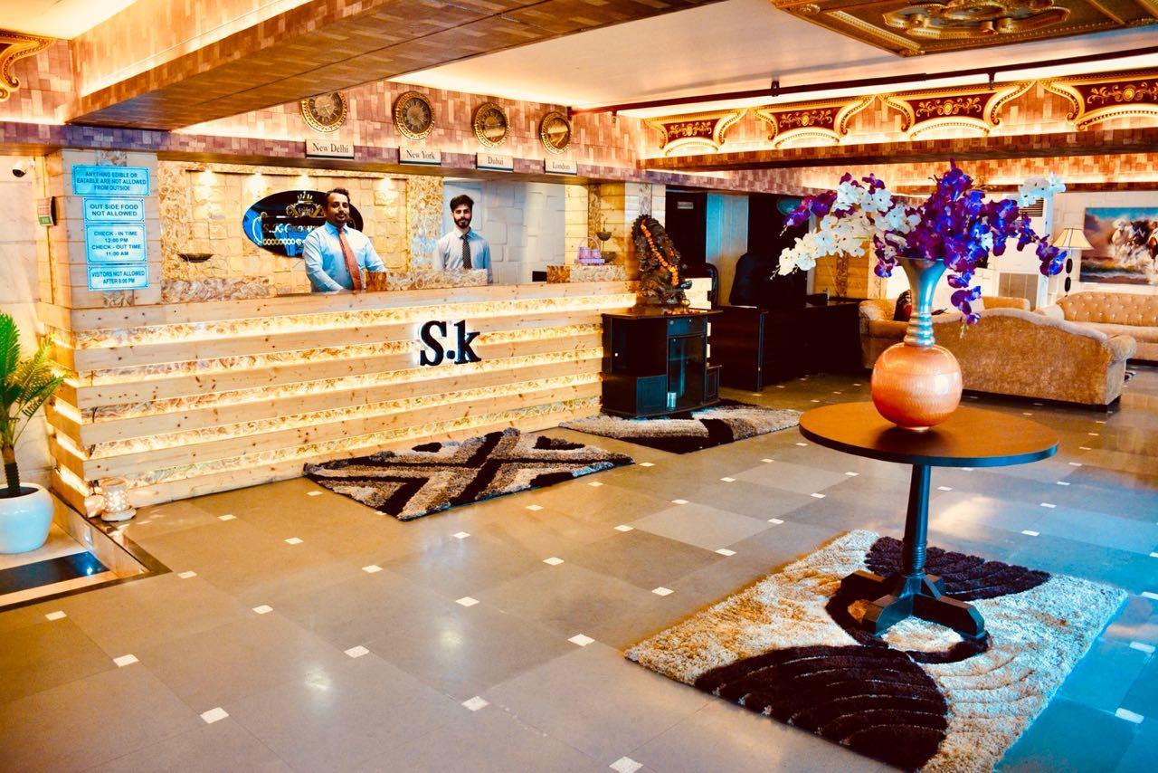 S.k Crown Park Naraina Hotel