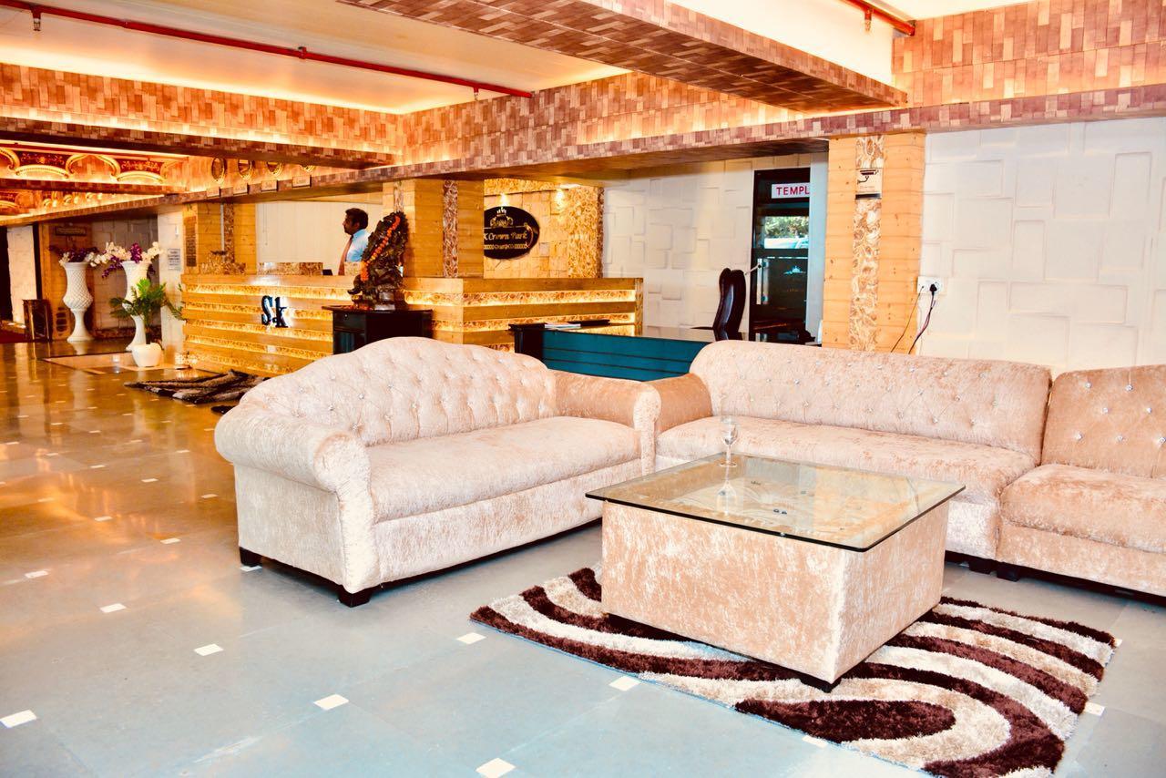 S.k Crown Park Naraina 3*