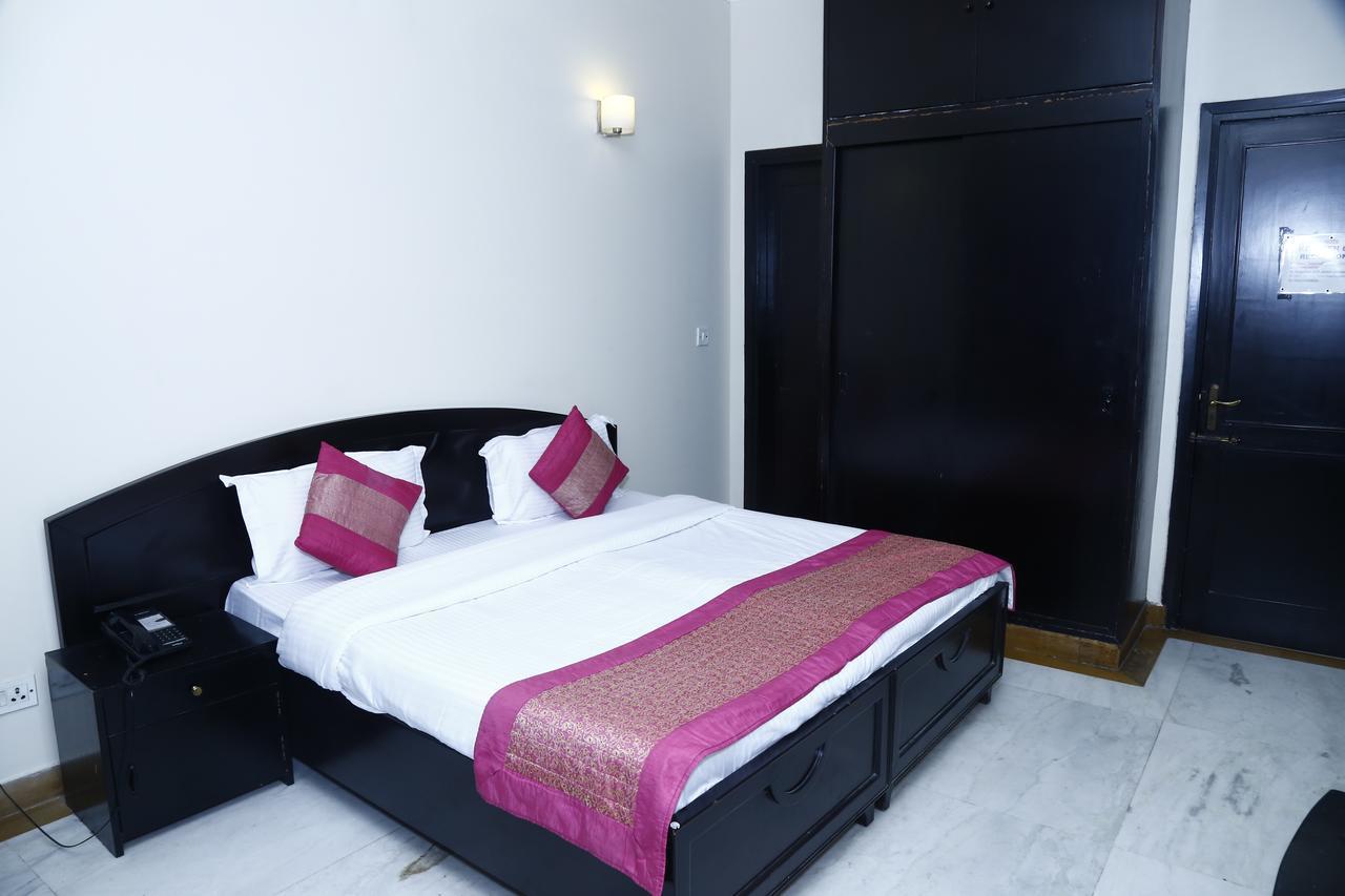 Hotel Centre Nizamuddin New Delhi