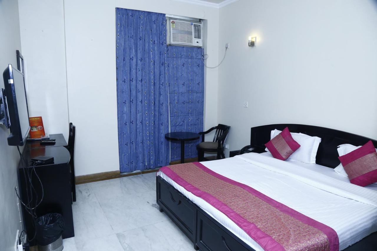 Centre Nizamuddin 3*
