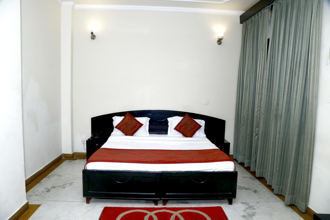 Hotel Centre Nizamuddin 3*