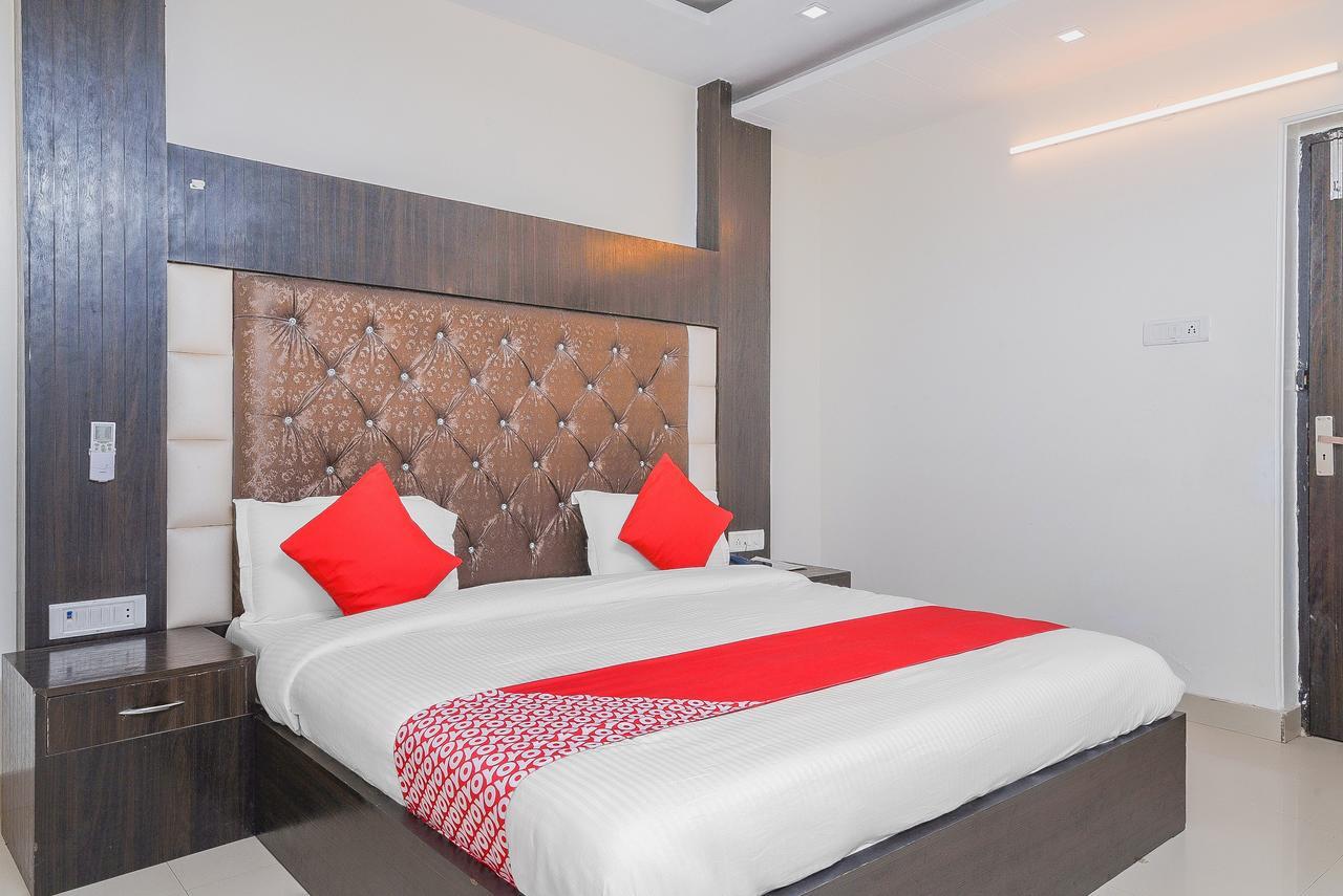 Oyo 14721 Vishesh Continental 2* Delhi (National Capital Territory of India)