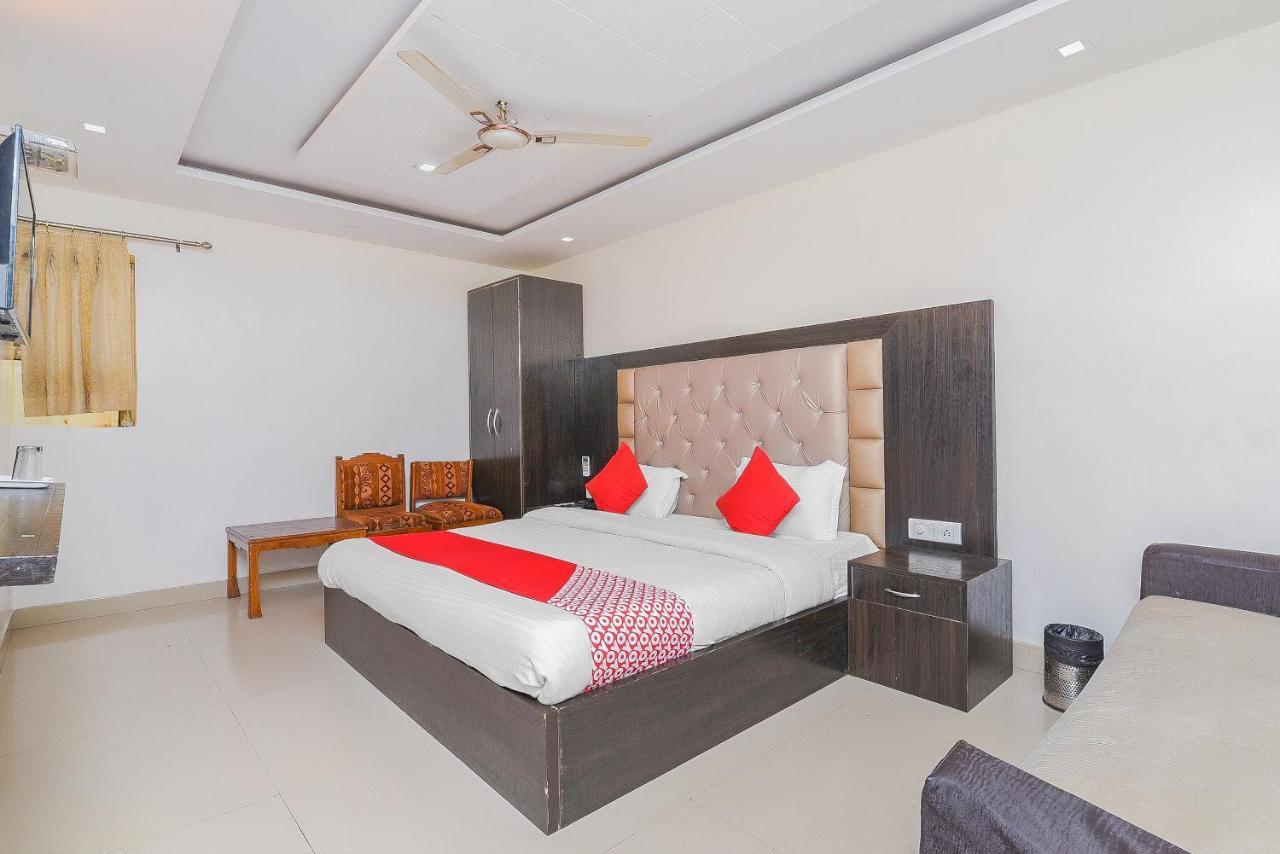 Oyo 14721 Vishesh Continental 2* Delhi (National Capital Territory of India)