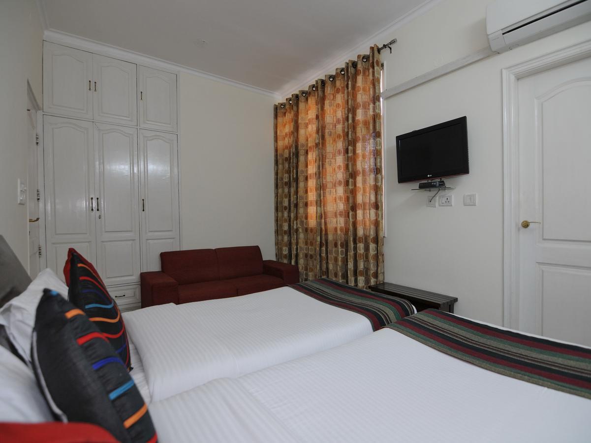 Mehra Residency At The Airport Hotel 2*