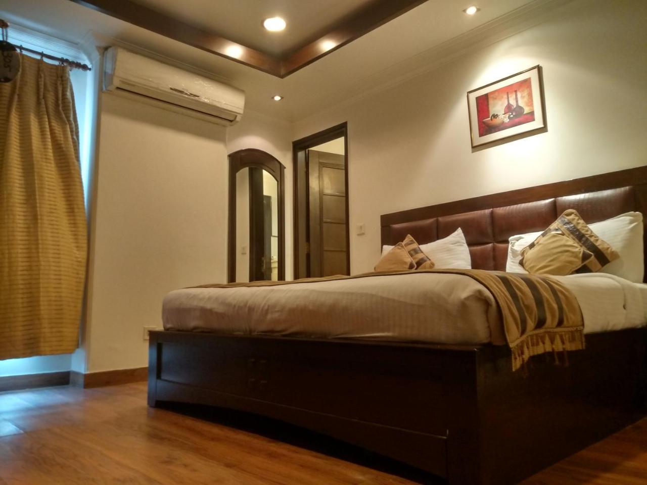 Hotel Aaron Castle New Delhi