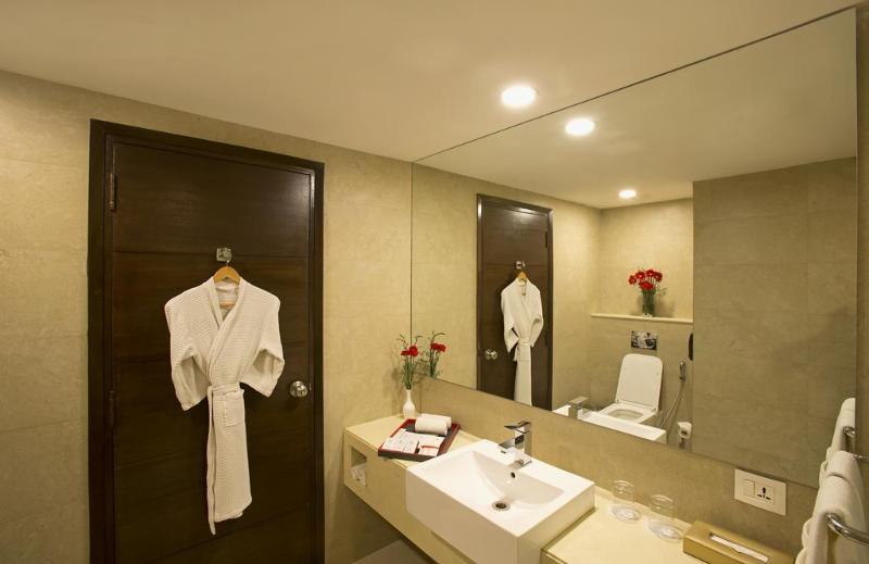 Hotel Kings Forth New Delhi