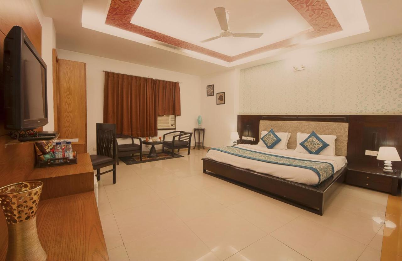 Hotel Delhi 37 Near - Delhi Airport New Delhi