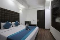 Treebo Connaught Mews 3*