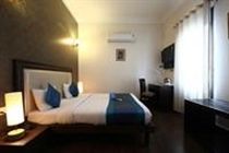 Treebo Connaught Mews Hotel 3*