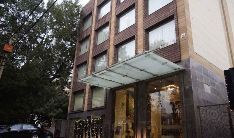 Mint Oodles 2 Mins To Nehru Enclave Metro 3* New Delhi