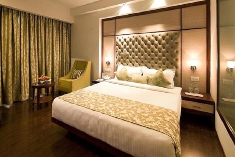 Mint Oodles 2 Mins To Nehru Enclave Metro New Delhi