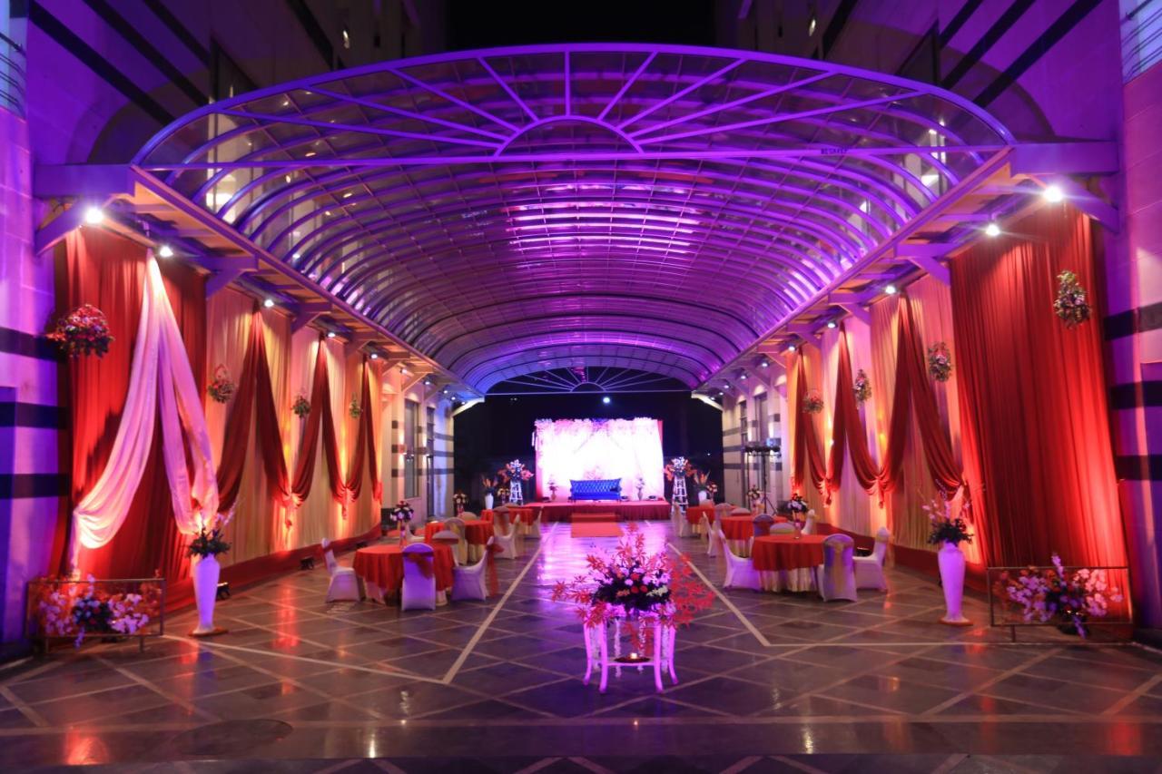 La New 5* Delhi (National Capital Territory of India)