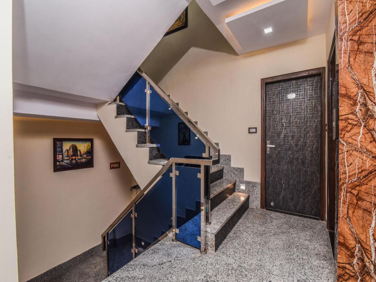 Hotel Dollar New Delhi