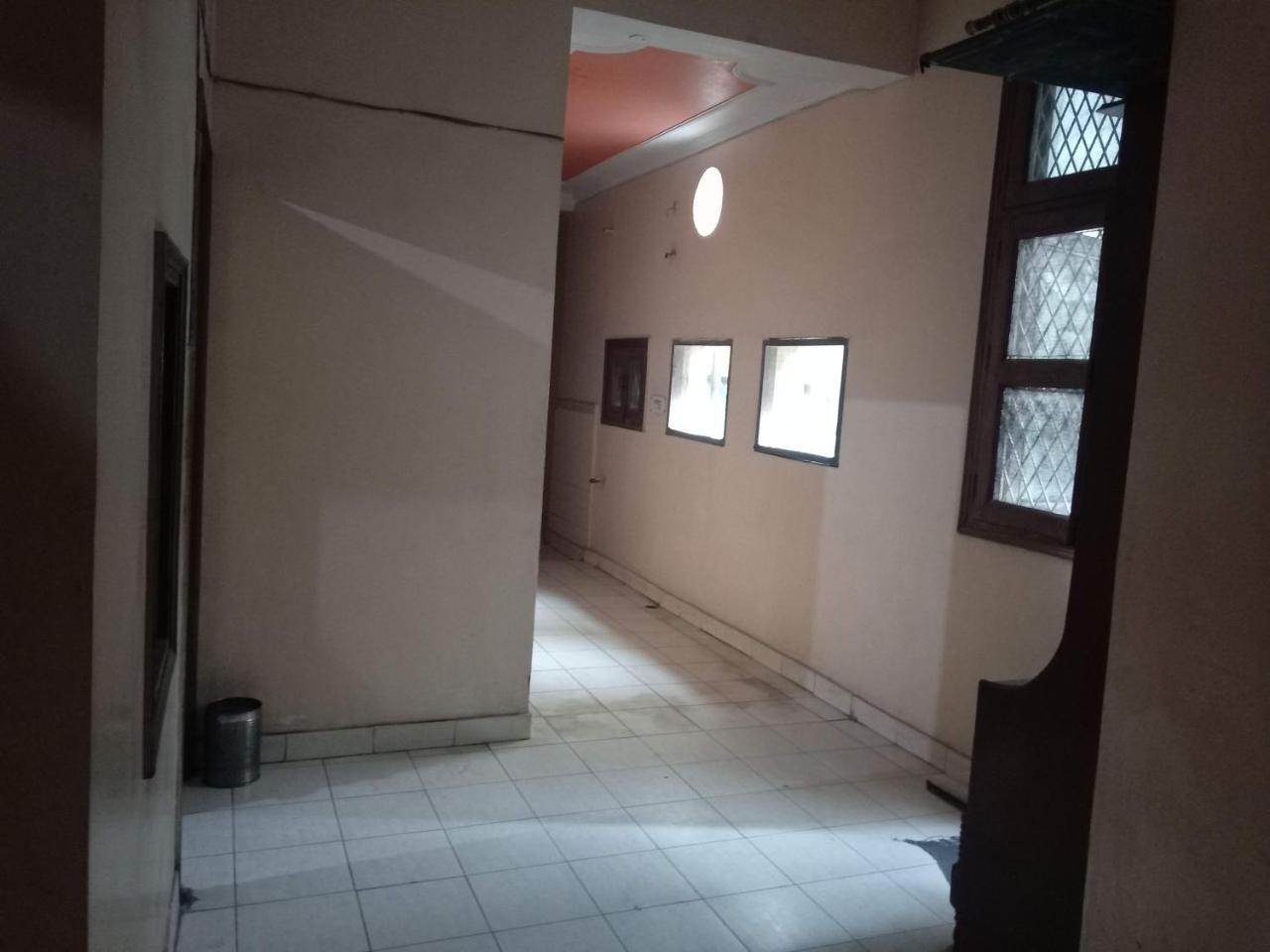 Yash 01 Minute Walk In Nizamuddin Railway Station Guest house New Delhi