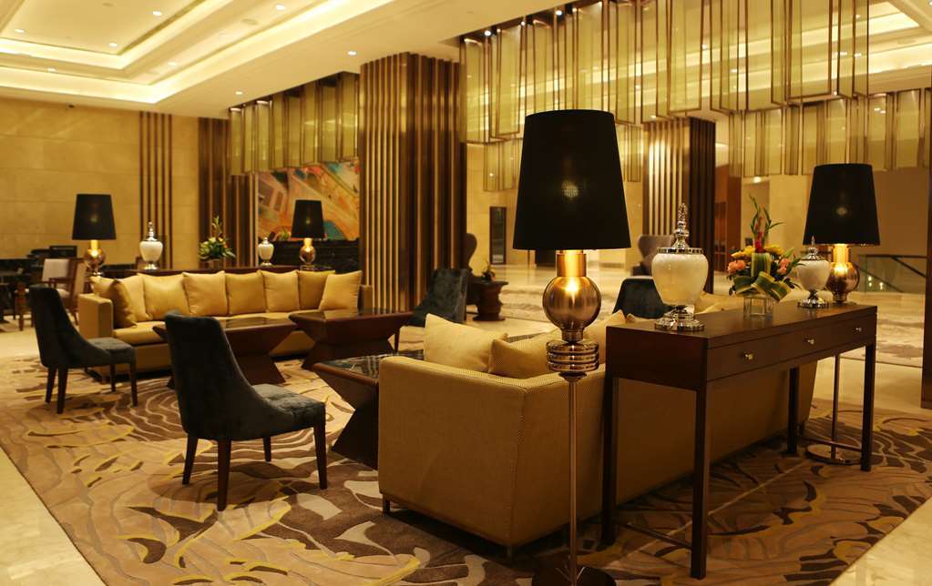 Pride Plaza Hotel, Aerocity 5* New Delhi