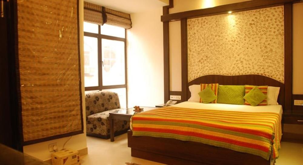 Baba Inn-by Rcg Hotel