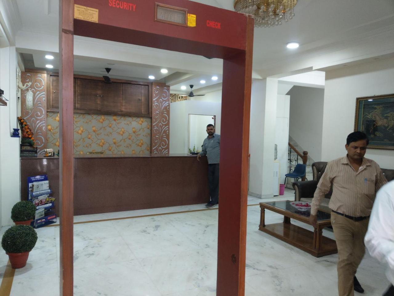 Hotel Citi Continental 3*