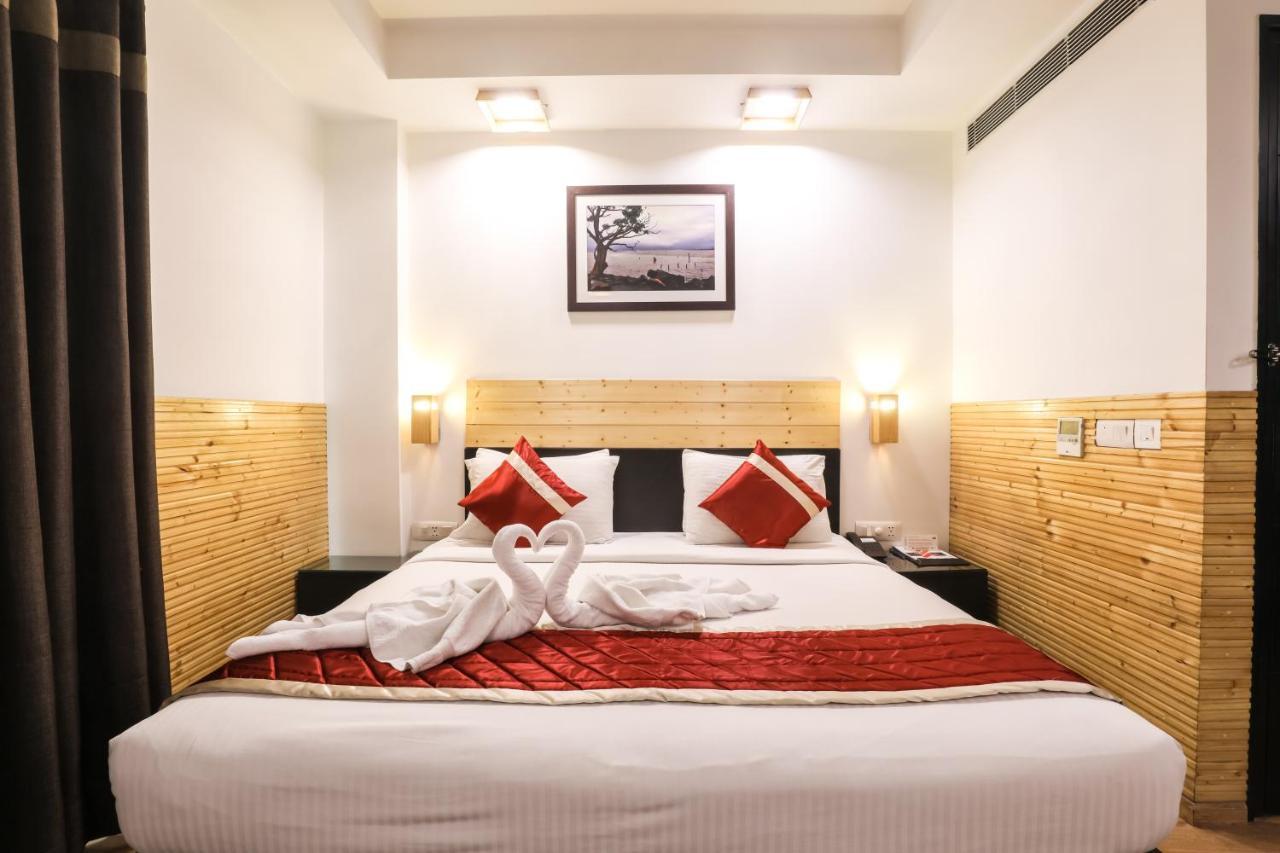 Hotel Siesta Basil - Okhla New Delhi