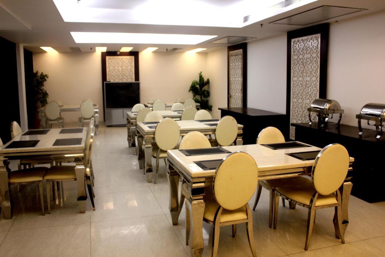 Aman Deluxe Hotel 3*
