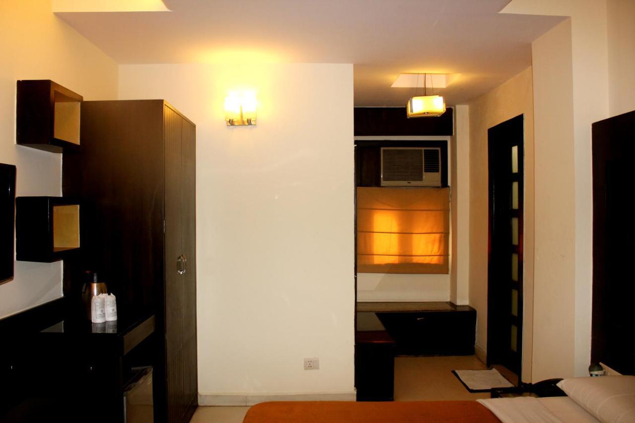 Aman Deluxe Hotel