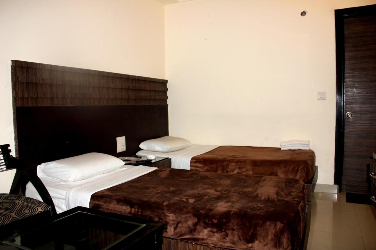 Hotel Aman Deluxe New Delhi
