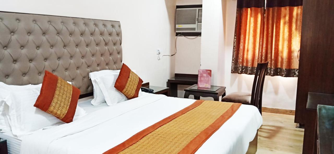 Kabeer New @ New Railway Station Hotel Delhi (National Capital Territory of India)