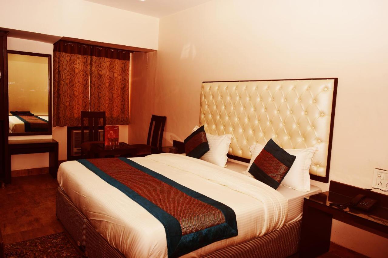 Kabeer New @ New Railway Station Hotel