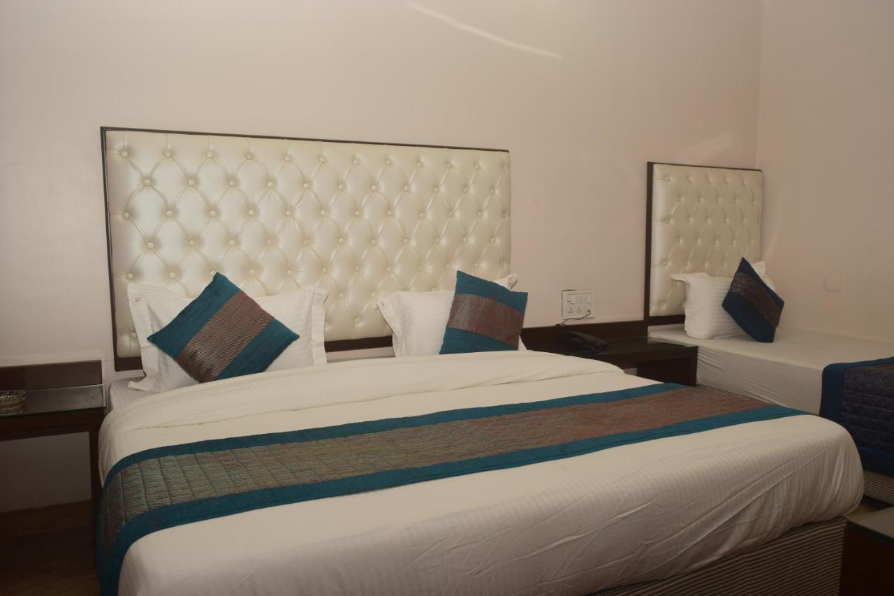 Kabeer New @ New Railway Station Hotel Delhi (National Capital Territory of India)