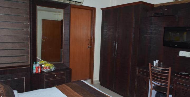 Airport Vishal Residency Hotel 3*