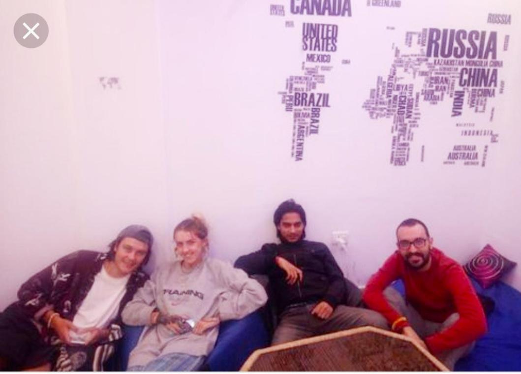 Hostel Travellers Paradise