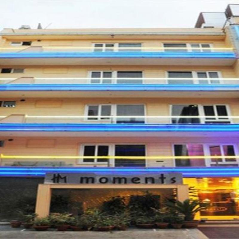 Hotel Moments-near Blk Hospital