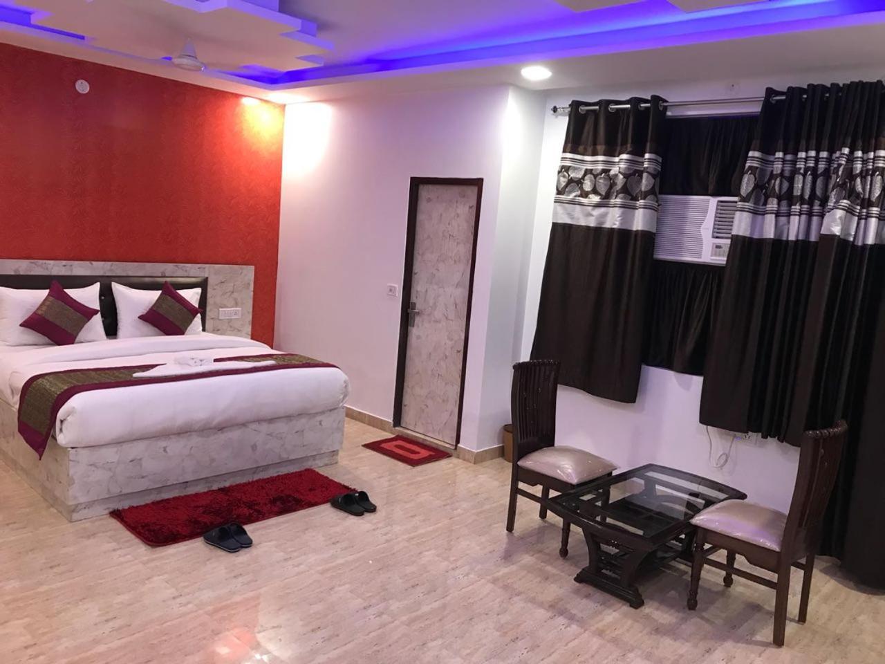 Hotel Aero Lift Delhi Airport Mahipalpur New Delhi