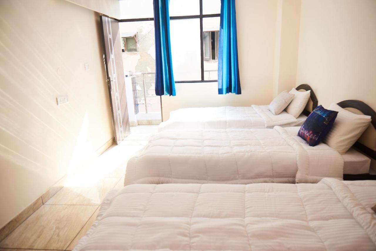 Himalayan Hostel *