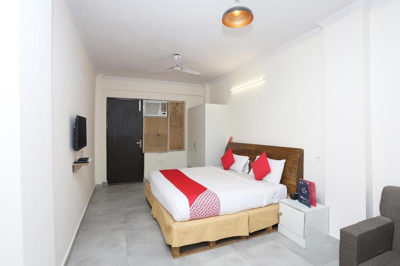 Hotel Oyo 28670 Dev Palace Gurgaon
