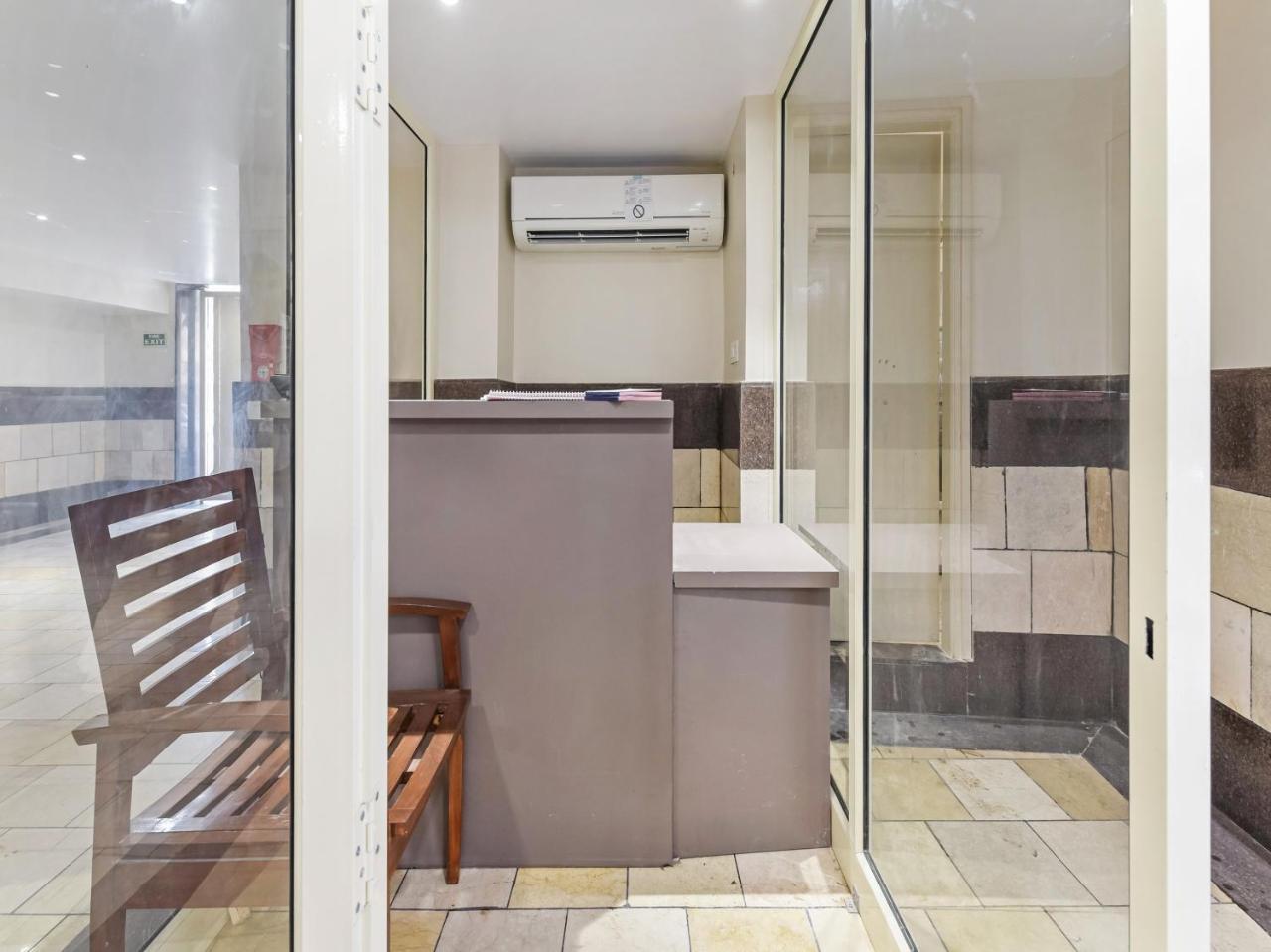 Hotel Fabexpress Marigold I New Delhi