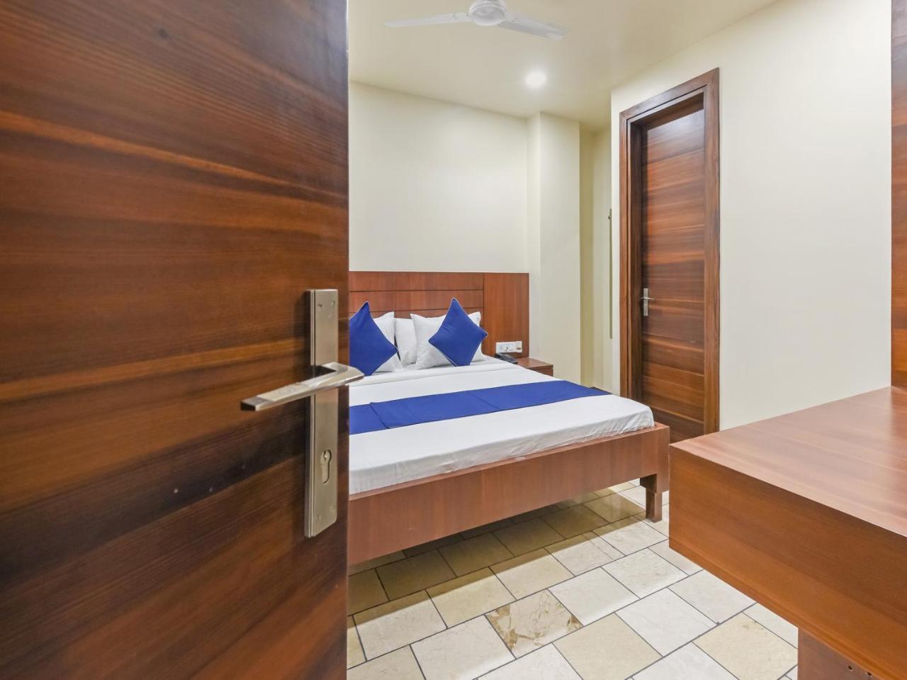 Hotel Fabexpress Marigold I New Delhi