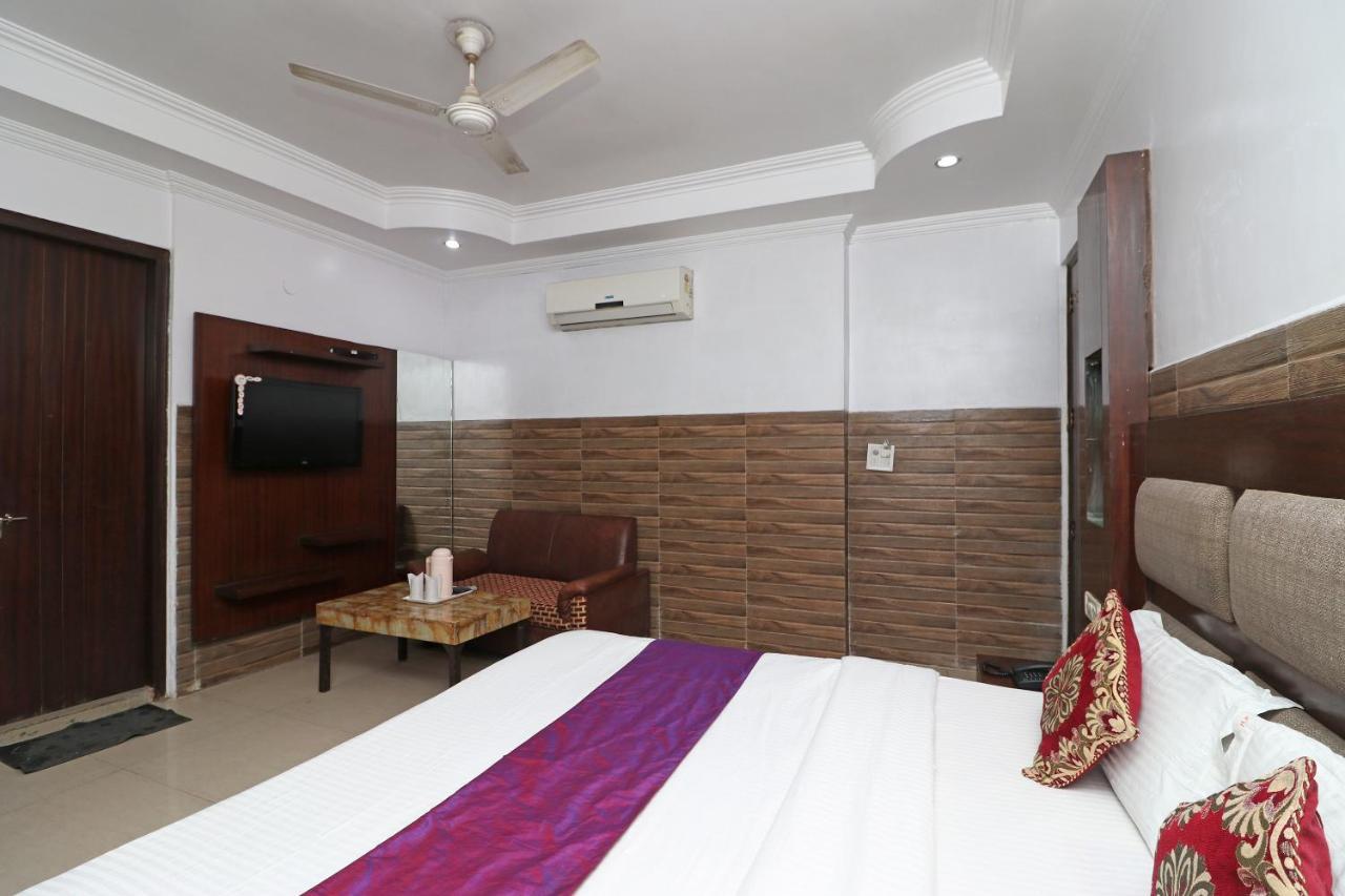 Oyo 6188 Rossette Hotel 3*