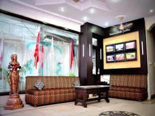 Peace Point - 1 Min Walking Distance From Station New Delhi