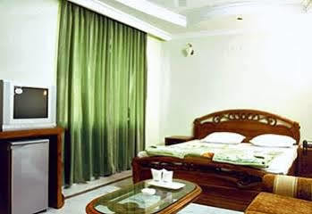 Hotel Pablas International, New Delhi, Near Metro 3*