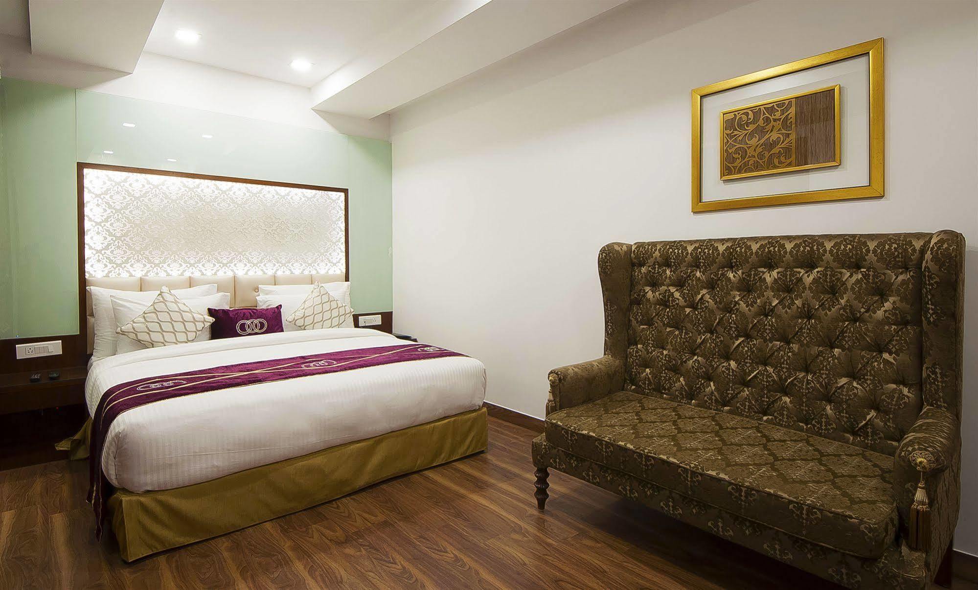 Swaran Palace 4*