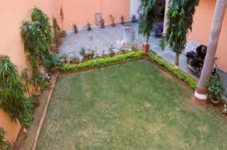 Hanuwant Palace 3*