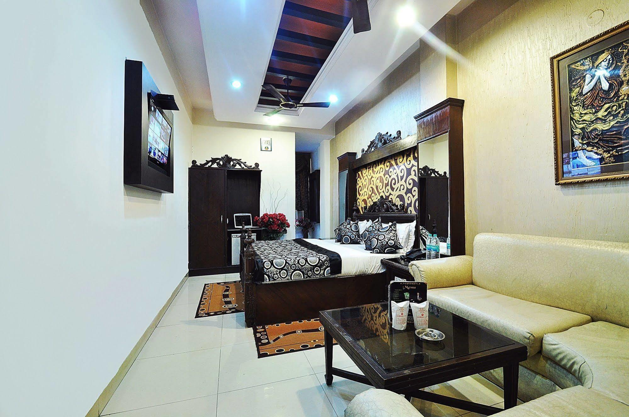 Shiva Intercontinental Hotel 3*