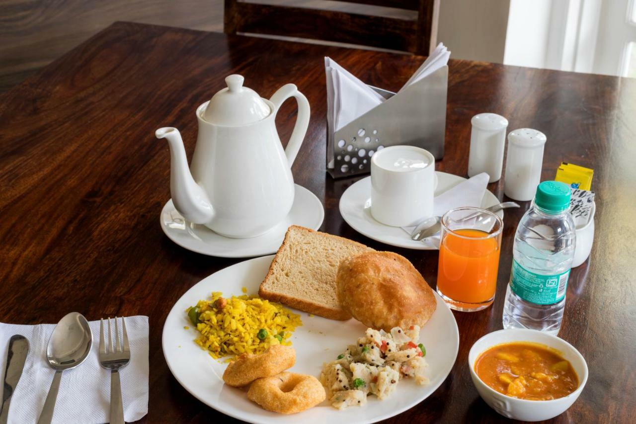 Mint Oodles 2 Mins To Nehru Enclave Metro Hotel 3*