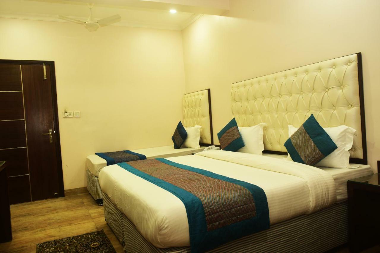 Kabeer New @ New Railway Station Hotel Delhi (National Capital Territory of India)